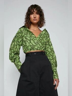 Scanlan Theodore Green Paisley Wrap Crop Top Shirt Blouse